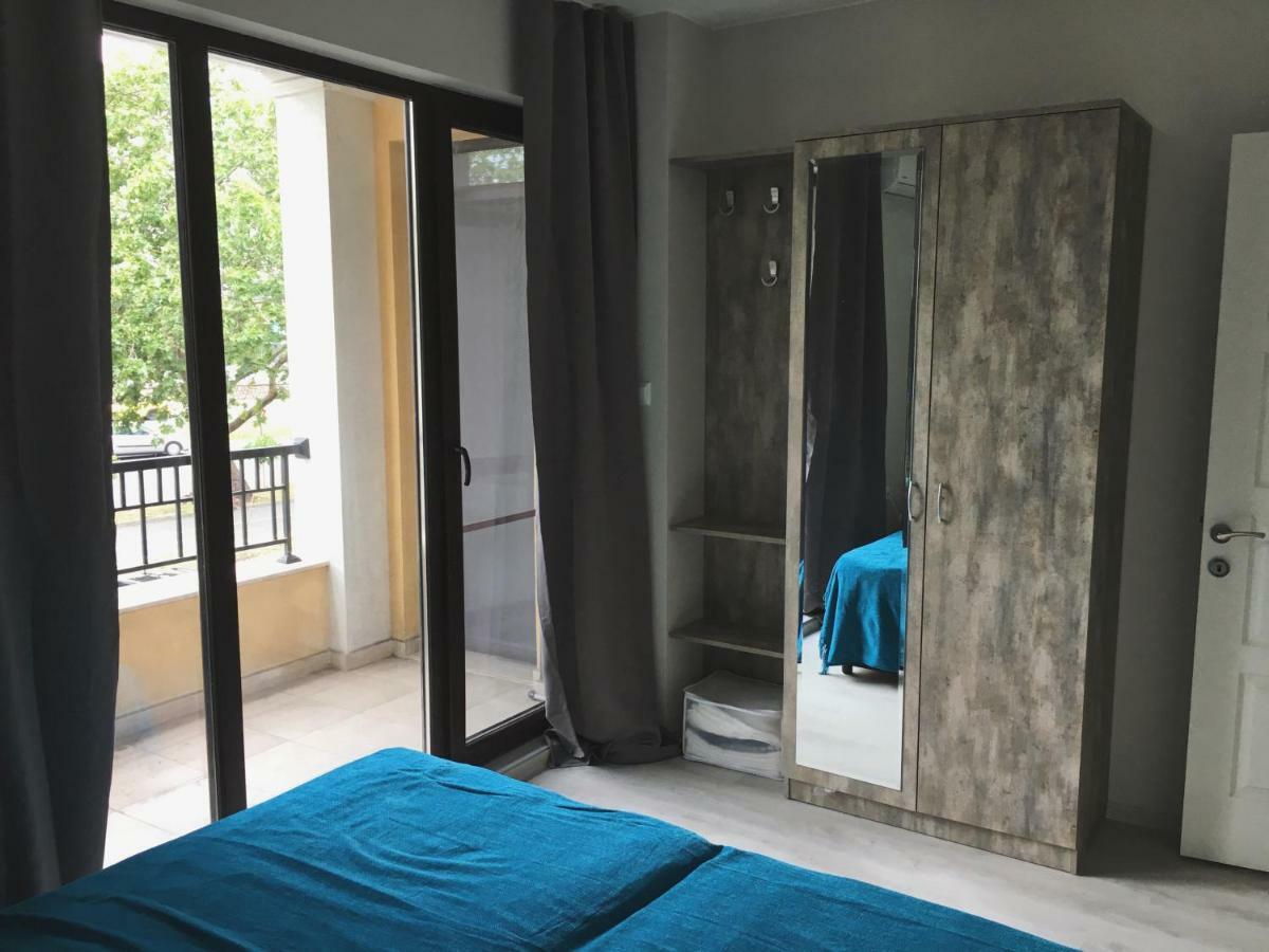 Azzurro Apartment - Ideal For Your Seaside Escape In בורגאס מראה חיצוני תמונה